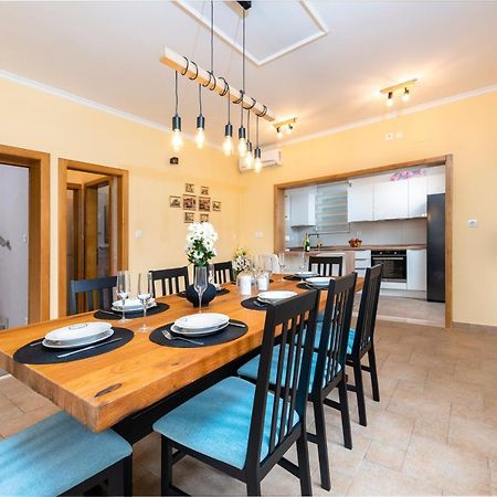 Vila Vergatum-Privacy,Gym,Billiards,Table Tennis Donji Brgat Exterior foto