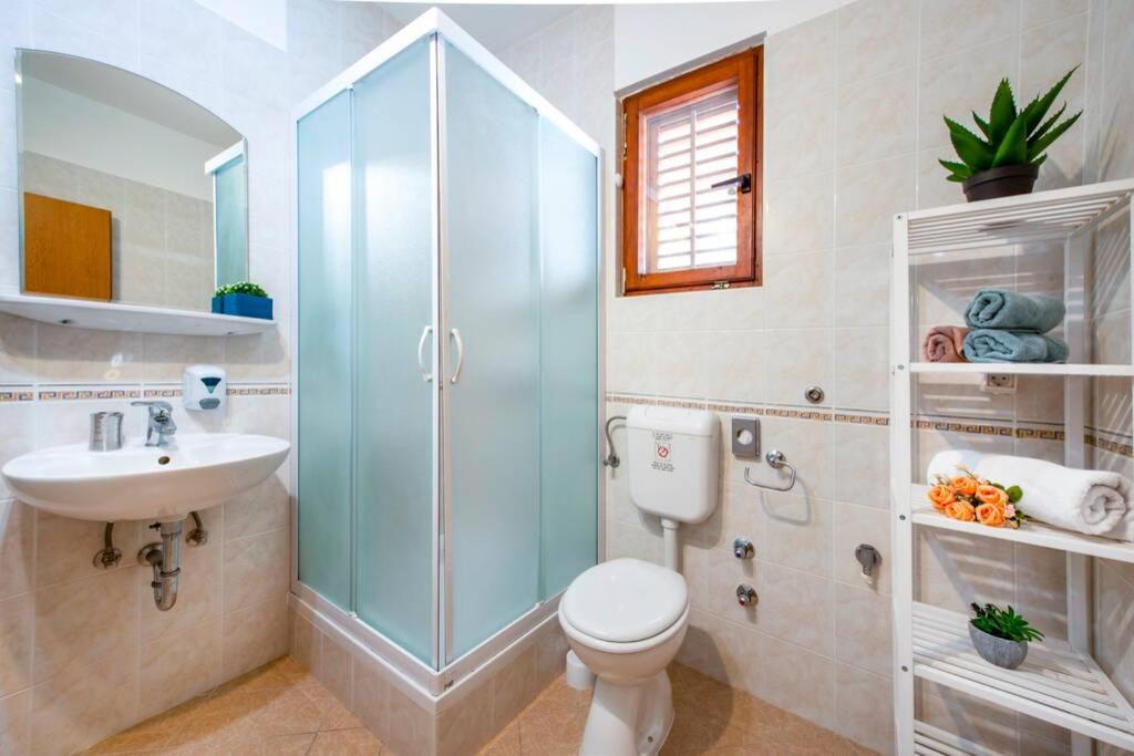 Vila Vergatum-Privacy,Gym,Billiards,Table Tennis Donji Brgat Exterior foto